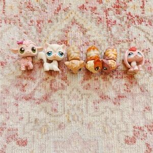 Littlest Pet Shops lot AUTHENTIC ( will include accessories )